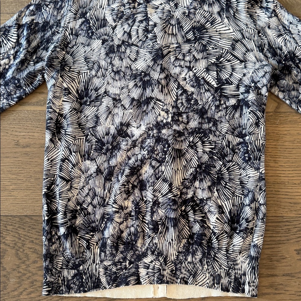 Banana Republic Abstract Floral Cardigan Button Down Long‎ Sleeve Women’s Medium - Picture 10 of 13